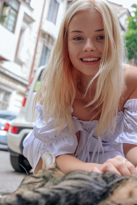 Nude Beautiful Porn Pictures